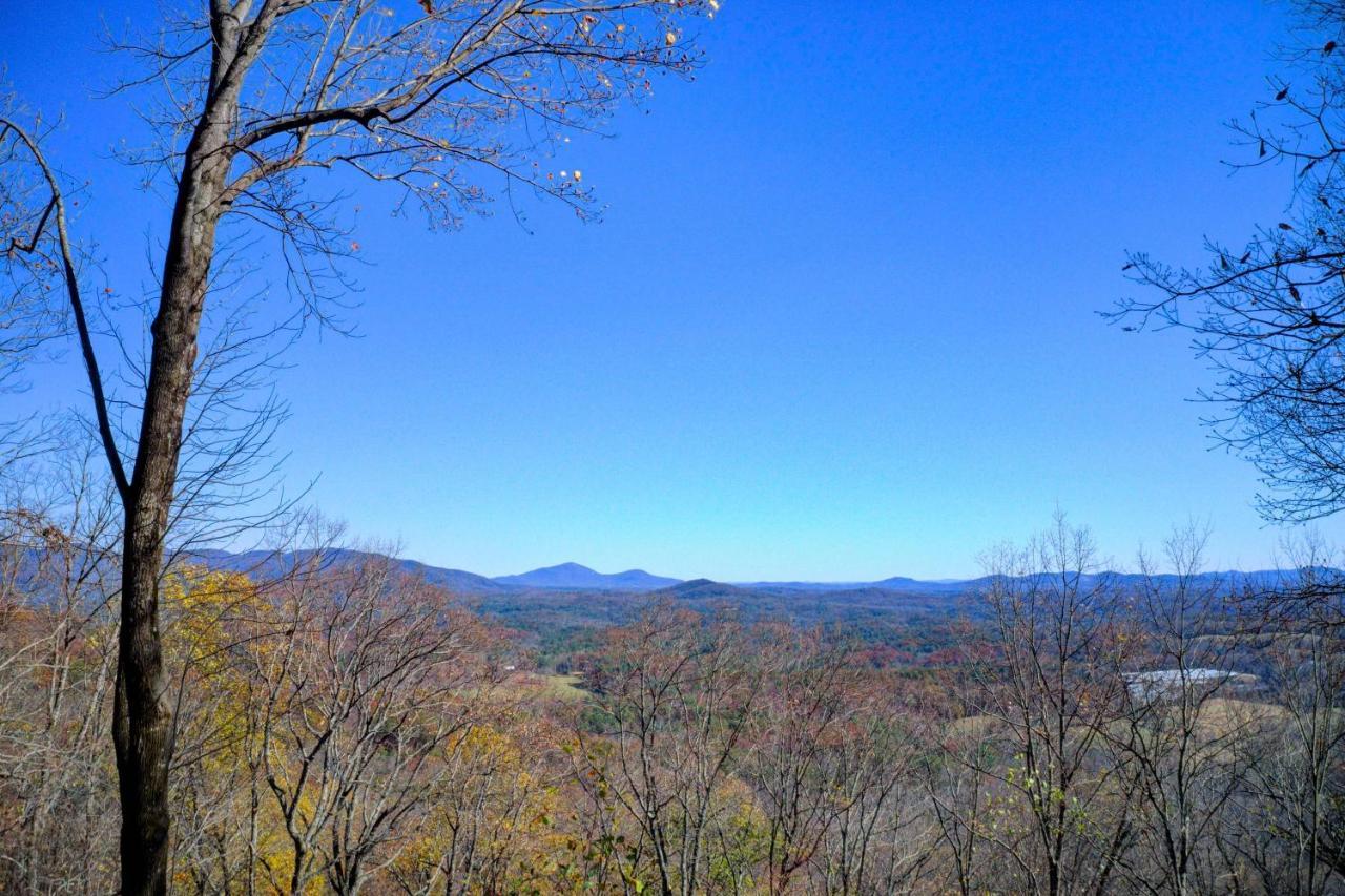 Quiet Mountain Getaway With Deck And Sweeping Views Villa Dahlonega Exteriör bild