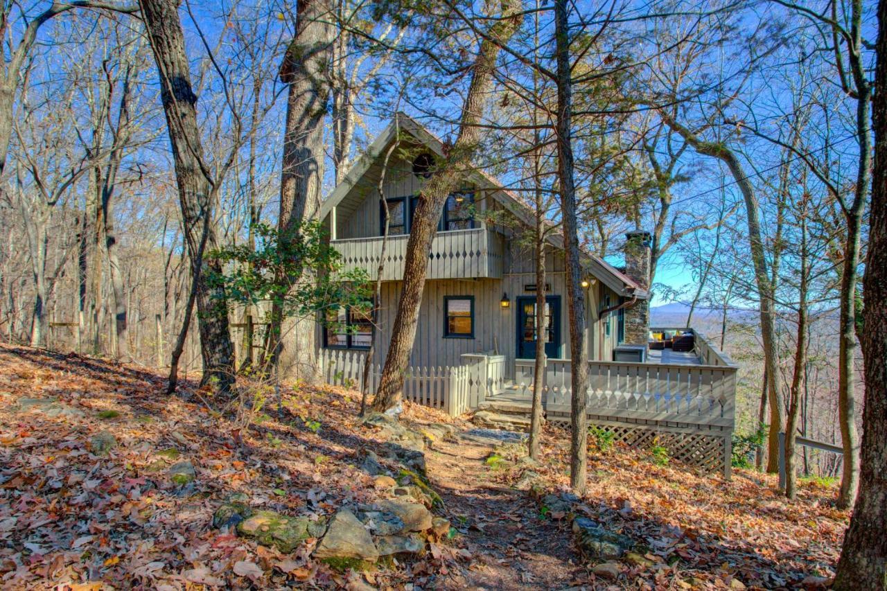 Quiet Mountain Getaway With Deck And Sweeping Views Villa Dahlonega Exteriör bild